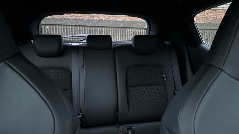 Nissan Juke 1.0 DiG-T N-Connecta 5dr Petrol Hatchback